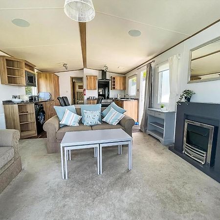 Beautiful Caravan With Decking At Carlton Meres Holiday Park, Suffolk Ref 60022M Саксмундхэм Экстерьер фото