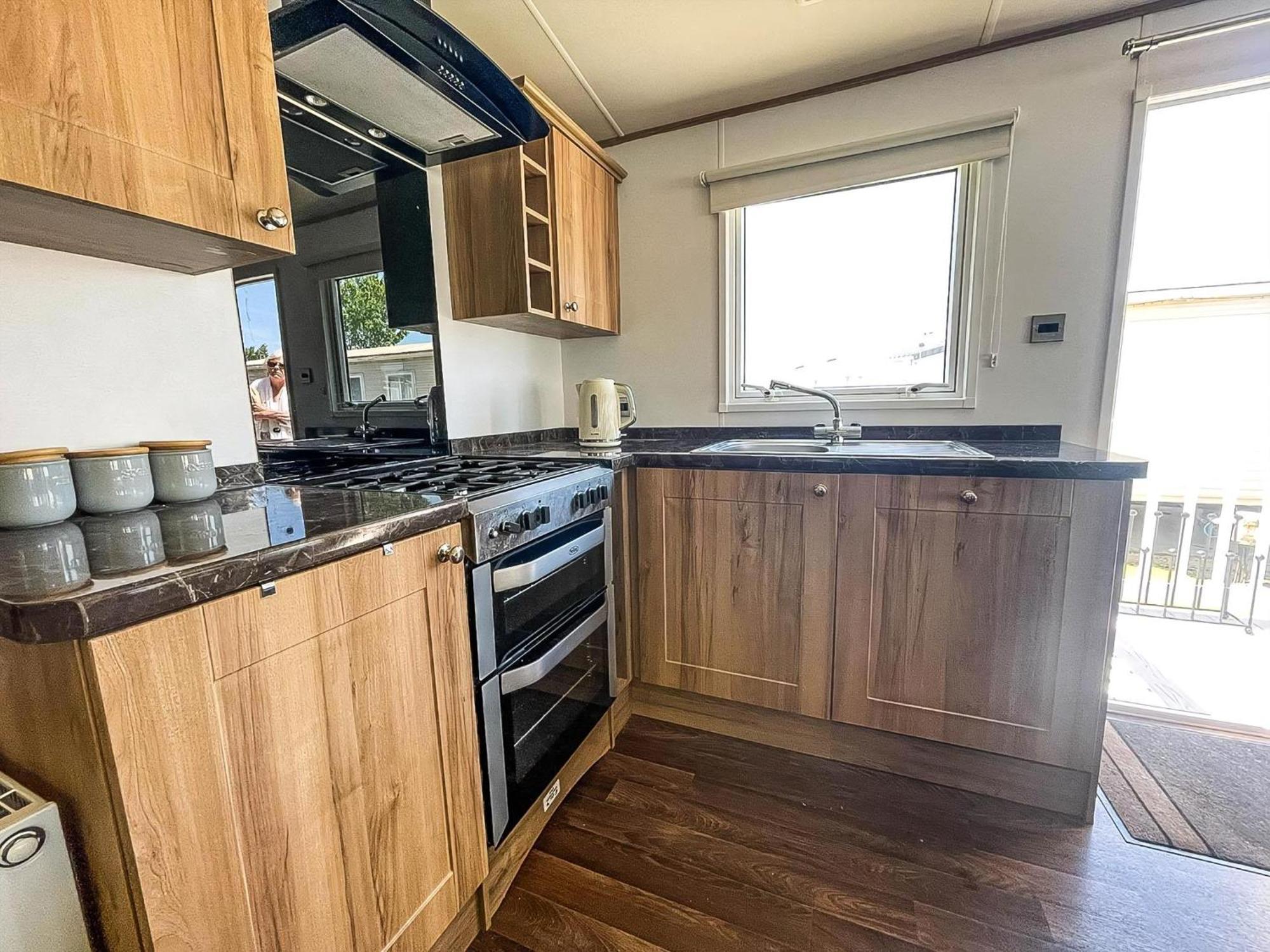 Beautiful Caravan With Decking At Carlton Meres Holiday Park, Suffolk Ref 60022M Саксмундхэм Экстерьер фото