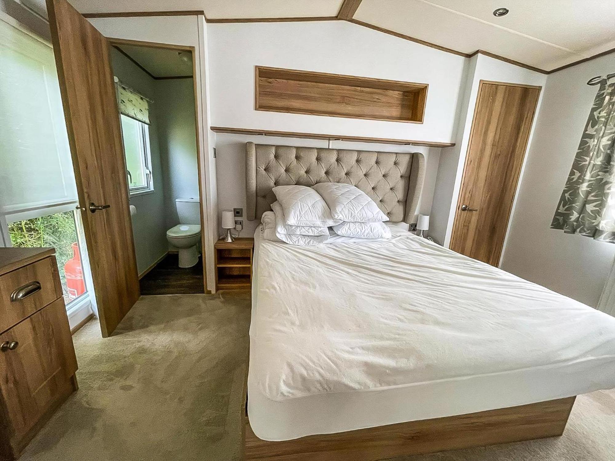 Beautiful Caravan With Decking At Carlton Meres Holiday Park, Suffolk Ref 60022M Саксмундхэм Экстерьер фото