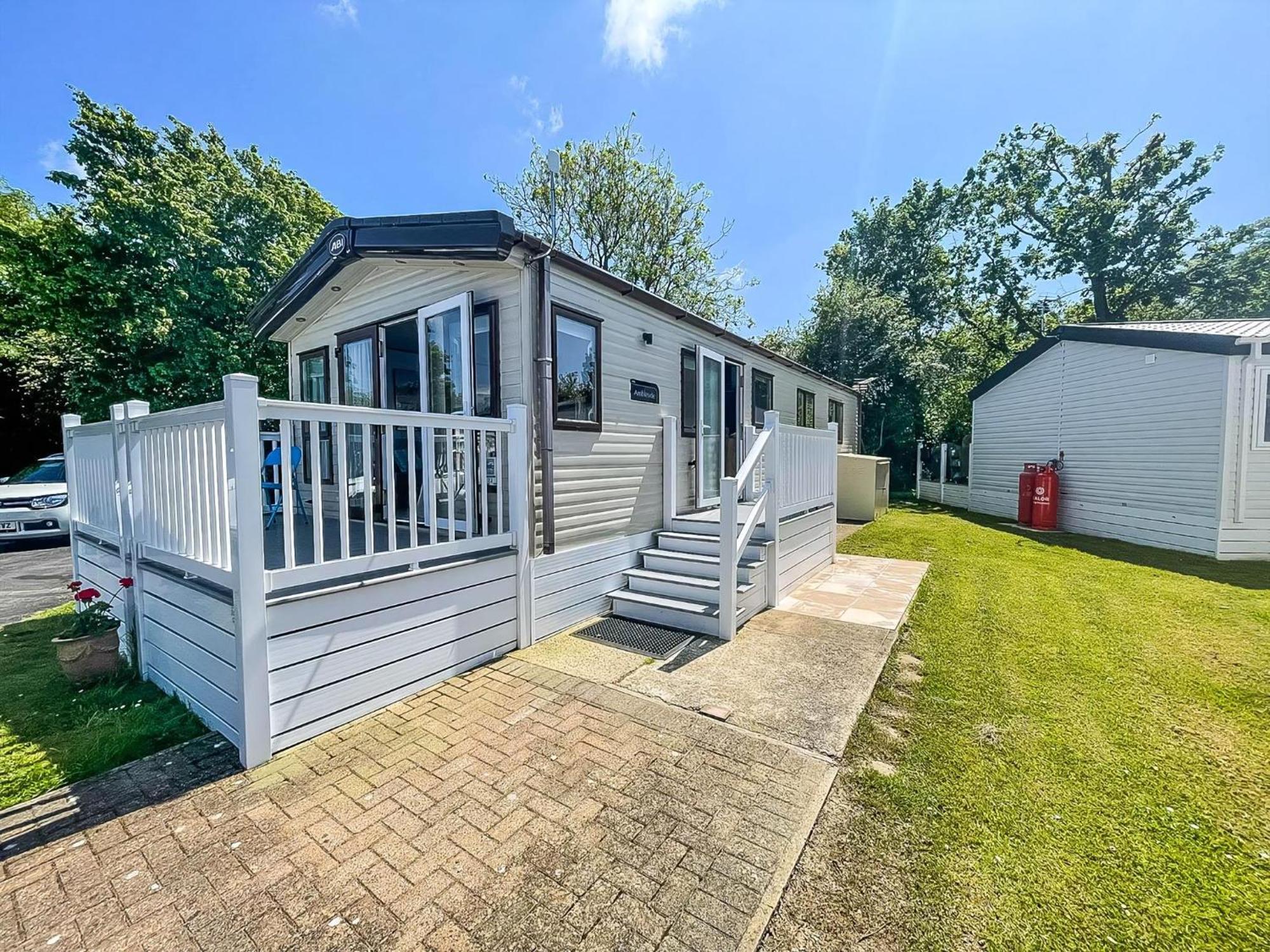 Beautiful Caravan With Decking At Carlton Meres Holiday Park, Suffolk Ref 60022M Саксмундхэм Экстерьер фото