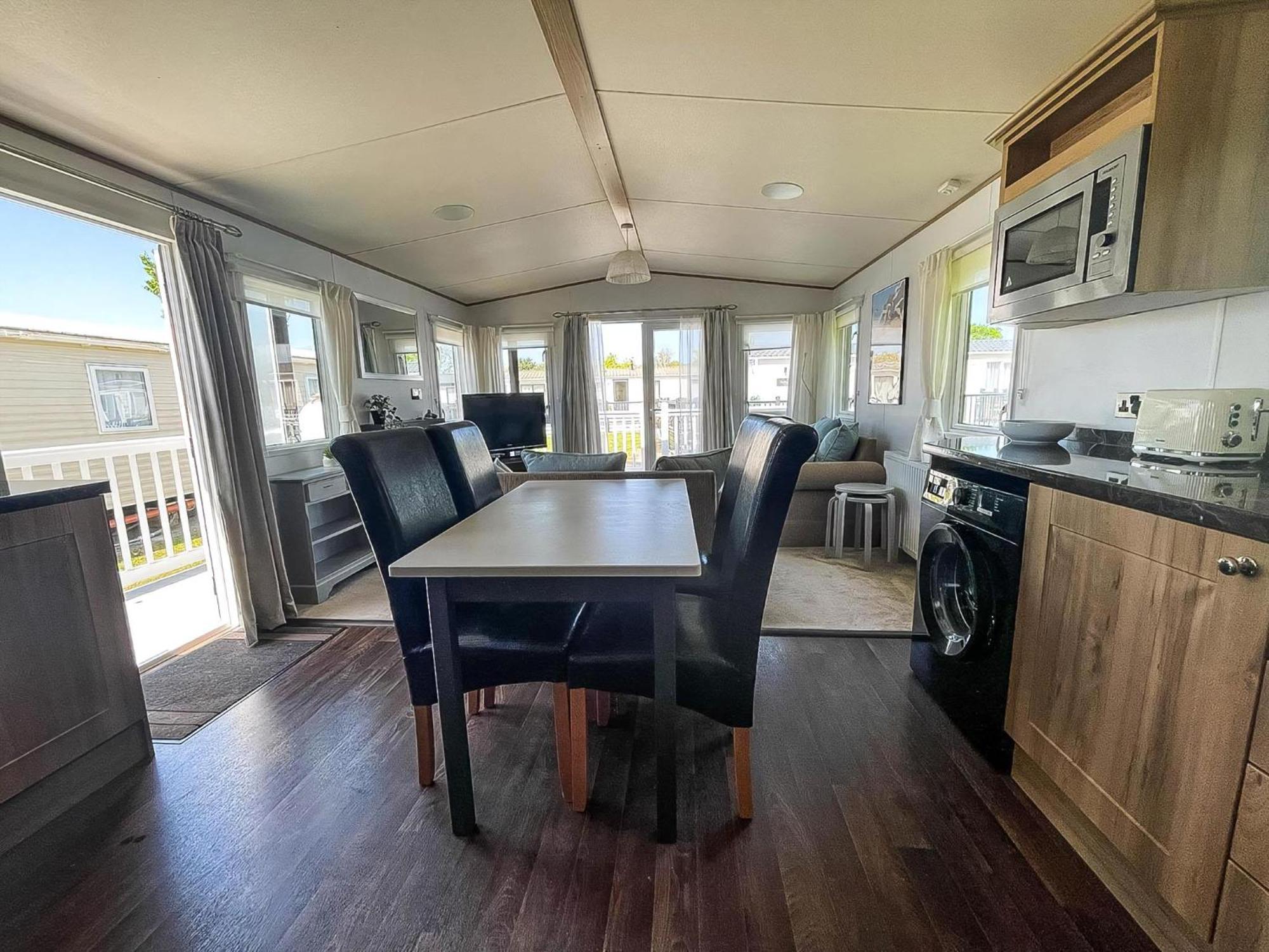 Beautiful Caravan With Decking At Carlton Meres Holiday Park, Suffolk Ref 60022M Саксмундхэм Экстерьер фото